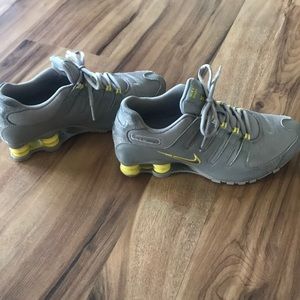Women’s Nike Shox Size 8.5- RARE